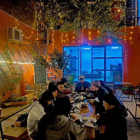 Live Free Hostel Varanasi Exterior foto