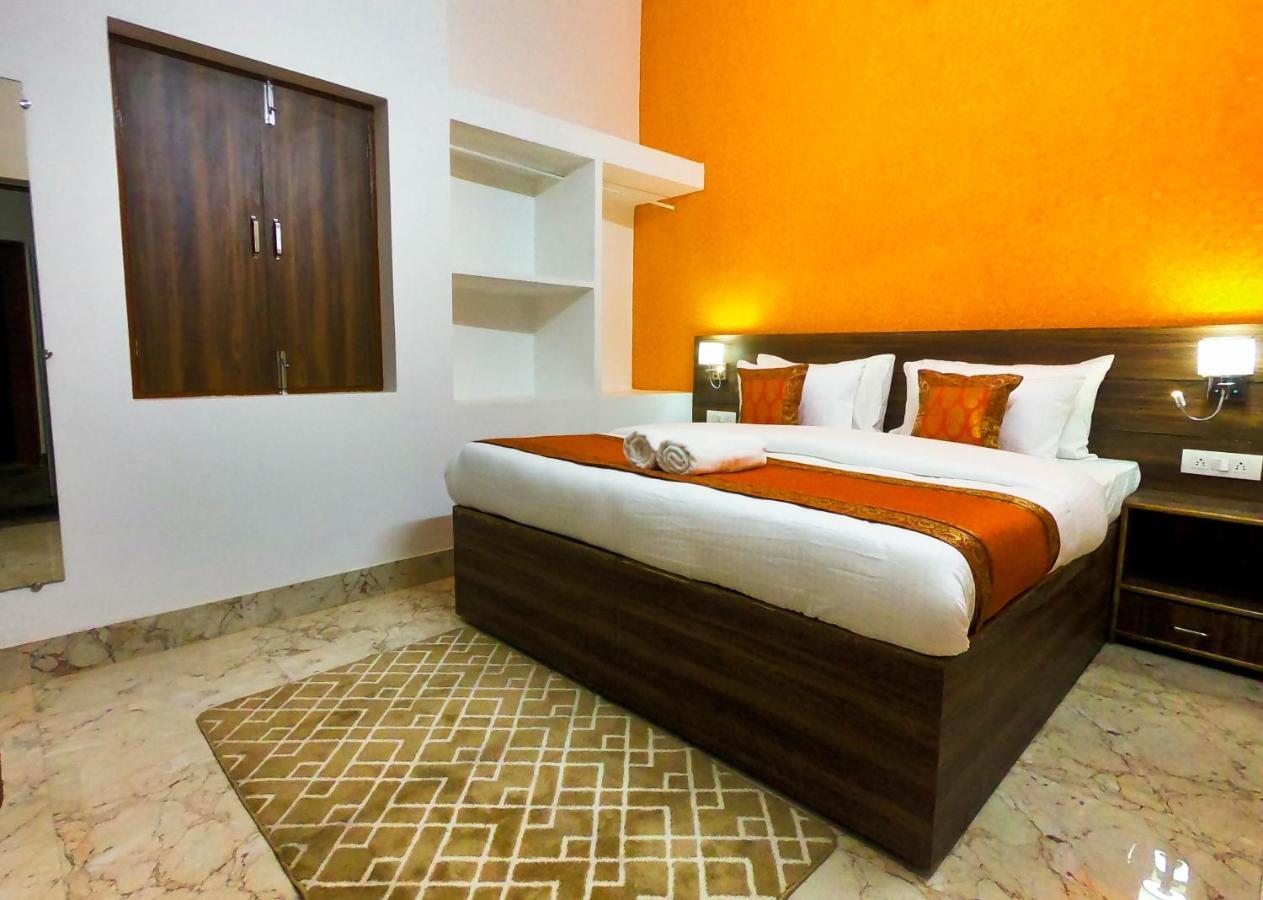 Live Free Hostel Varanasi Exterior foto